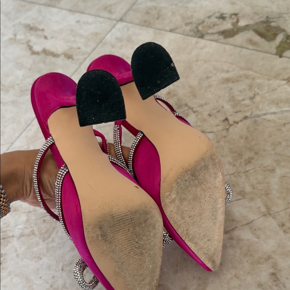 Elegant Pink Satin Heels with Rhinestone Bow - Picture 4 of 4